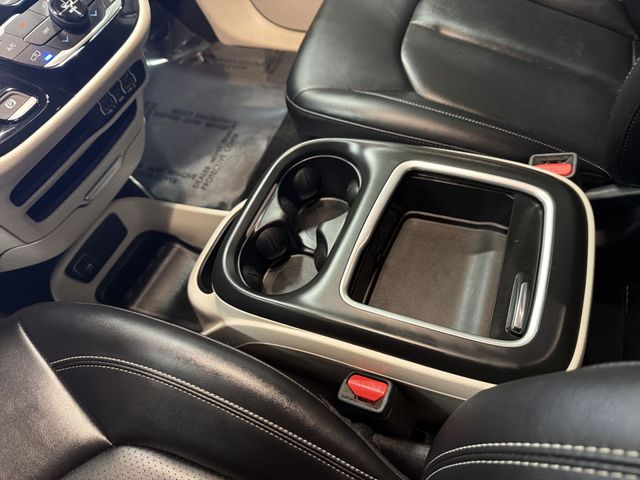 Used 2024 Chrysler Pacifica - photo 27