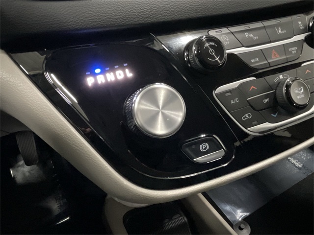 Used 2024 Chrysler Pacifica - photo 29