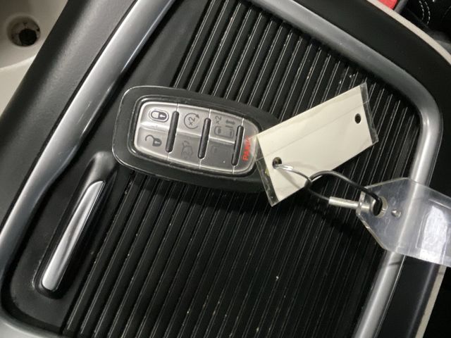 Used 2024 Chrysler Pacifica - photo 35