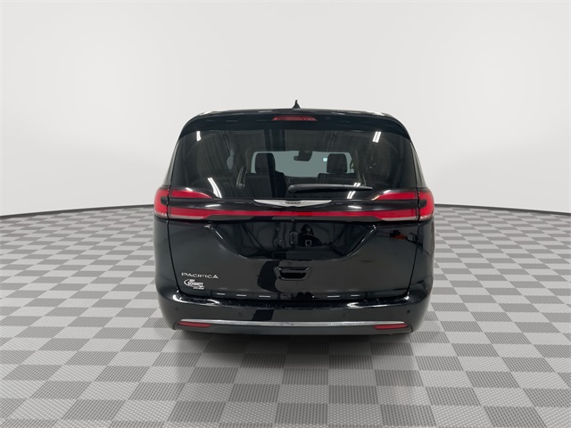 Used 2024 Chrysler Pacifica - photo 12