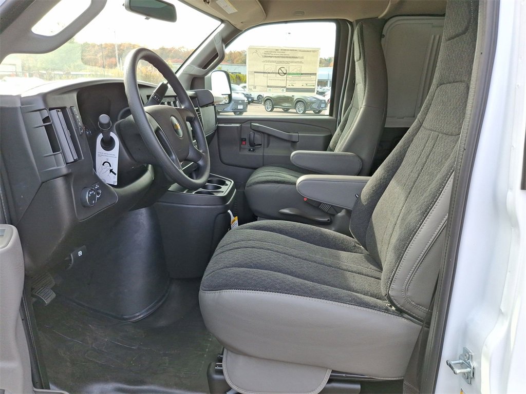 New 2025 Chevrolet Express 3500 - photo 16