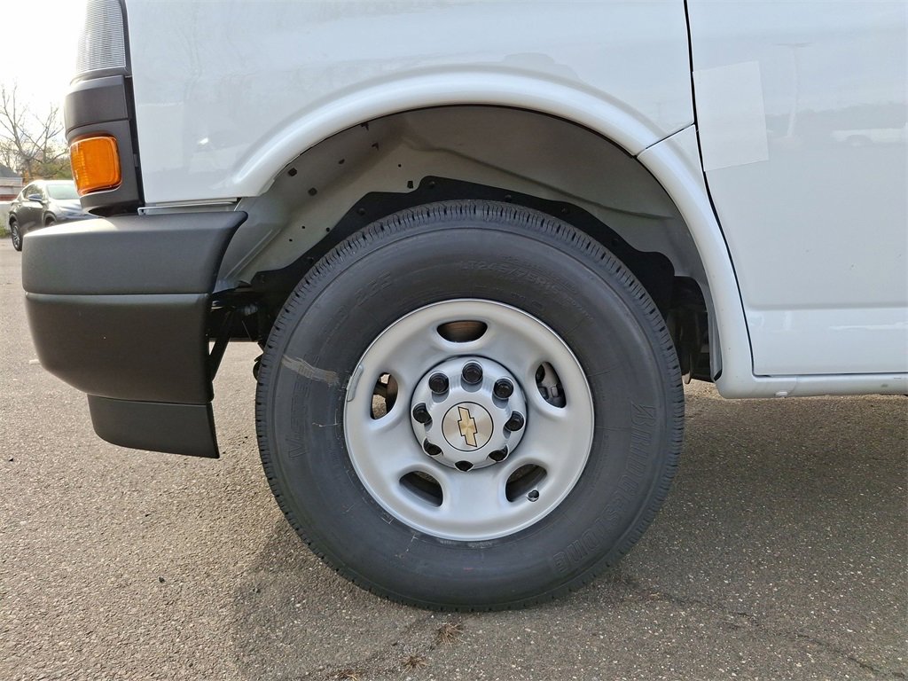 New 2025 Chevrolet Express 3500 - photo 20