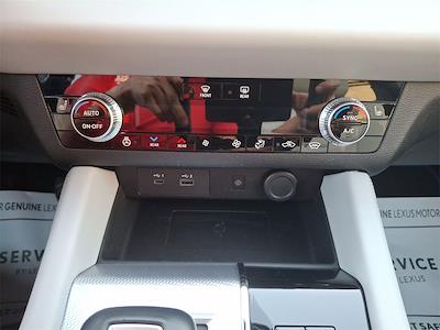 Used 2024 Mitsubishi Outlander PHEV - photo 1