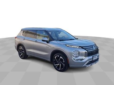 Used 2024 Mitsubishi Outlander PHEV - photo 1