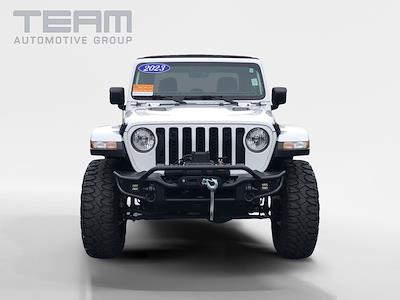 Used 2023 Jeep Gladiator - photo 2