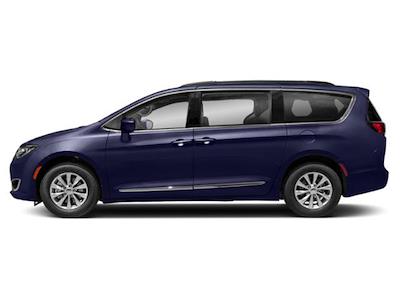 Used 2019 Chrysler Pacifica - photo 1