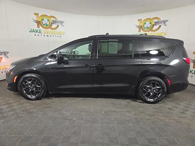 Used 2019 Chrysler Pacifica - photo 1
