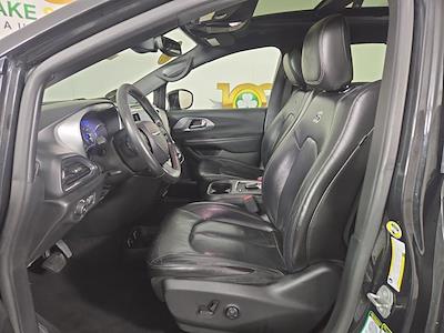 Used 2019 Chrysler Pacifica - photo 1