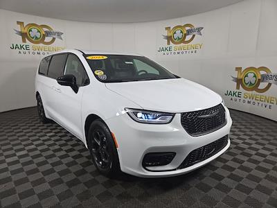Used 2024 Chrysler Pacifica S Minivan for sale #E12201 - photo 1