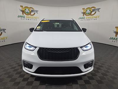 Used 2024 Chrysler Pacifica S Minivan for sale #E12201 - photo 2