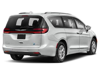 Used 2022 Chrysler Pacifica - photo 1