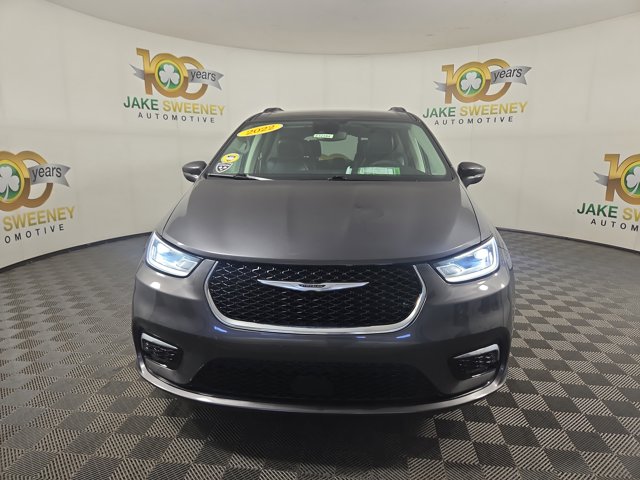 Used 2022 Chrysler Pacifica - photo 2