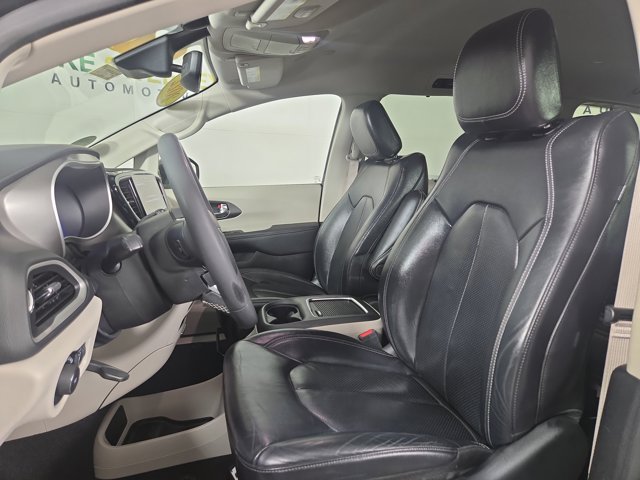 Used 2022 Chrysler Pacifica - photo 11