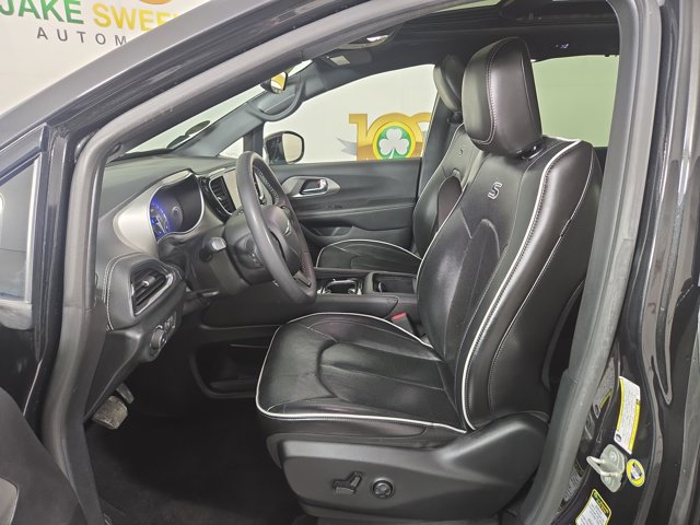 Used 2024 Chrysler Pacifica - photo 11