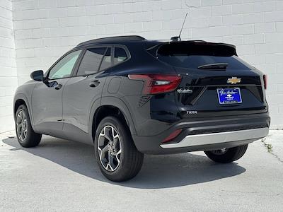 New 2025 Chevrolet Trax LT SUV for sale #V4893 - photo 2