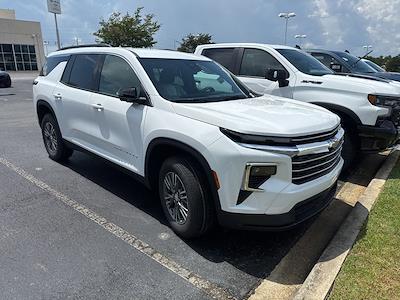 New 2025 Chevrolet Traverse LT SUV for sale #V4955 - photo 1