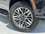 New 2025 Chevrolet Suburban Z71 4WD SUV for sale #V5043 - photo 6