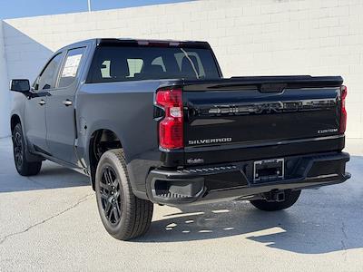 New 2026 Chevrolet Silverado 1500 Custom Crew Cab for sale #V5072 - photo 2