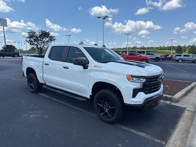 New 2025 Chevrolet Silverado 1500 LT Crew Cab 4WD Pickup for sale #V5074 - photo 1