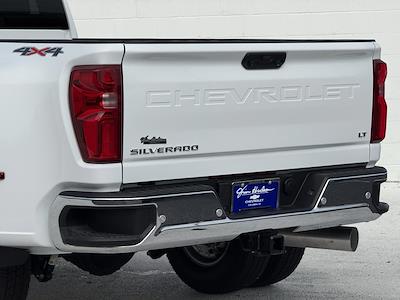 New 2026 Chevrolet Silverado 3500 LT Crew Cab 4WD Pickup for sale #V5095 - photo 2
