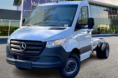 2024 Mercedes-Benz Sprinter 4500 Standard Roof DRW RWD, Cab Chassis for sale #V249594 - photo 1