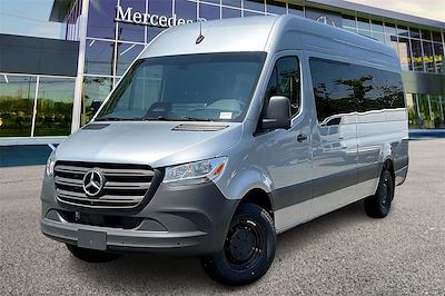 New 2025 Mercedes-Benz Sprinter 2500 Passenger Van for sale #V258089 - photo 1