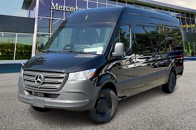 New 2025 Mercedes-Benz Sprinter 2500 Passenger Van for sale #V258232 - photo 1