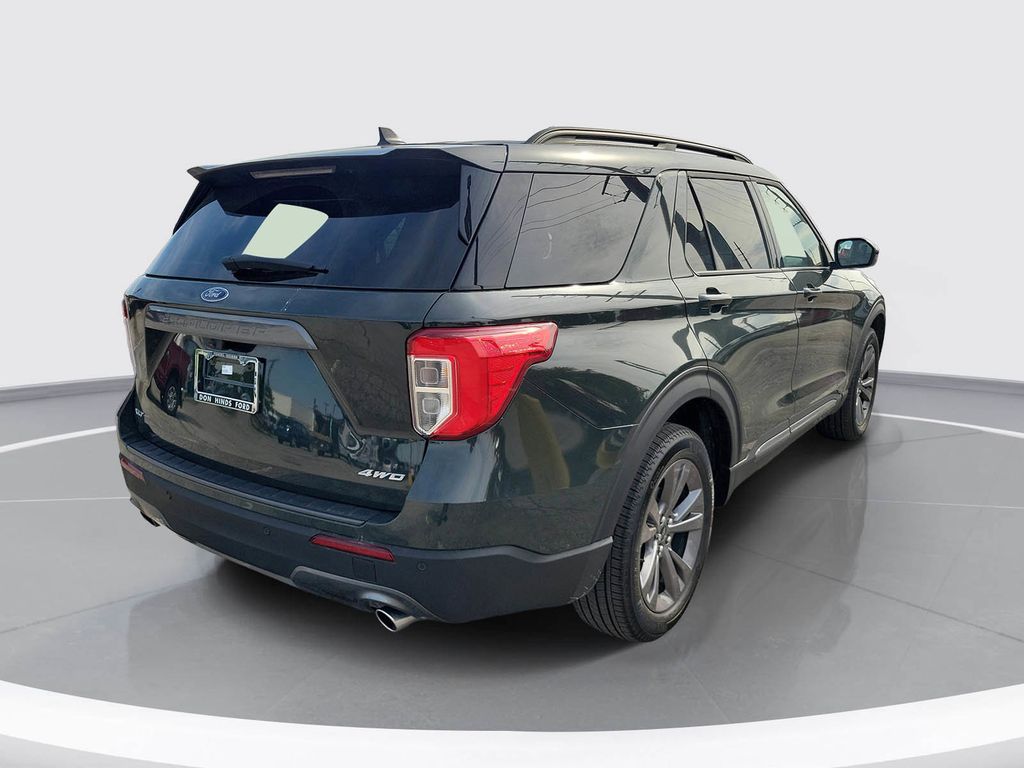 Used 2023 Ford Explorer - photo 2
