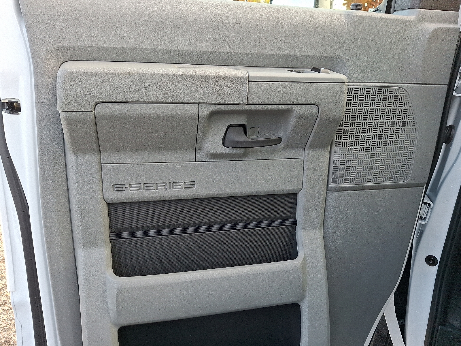 New 2026 Ford E-350 - photo 12