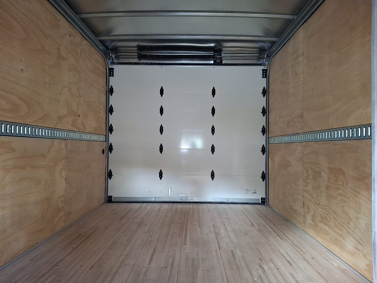 New 2026 Ford E-350 - photo 21