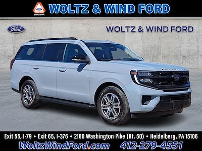 Used 2025 Ford Expedition - photo 1