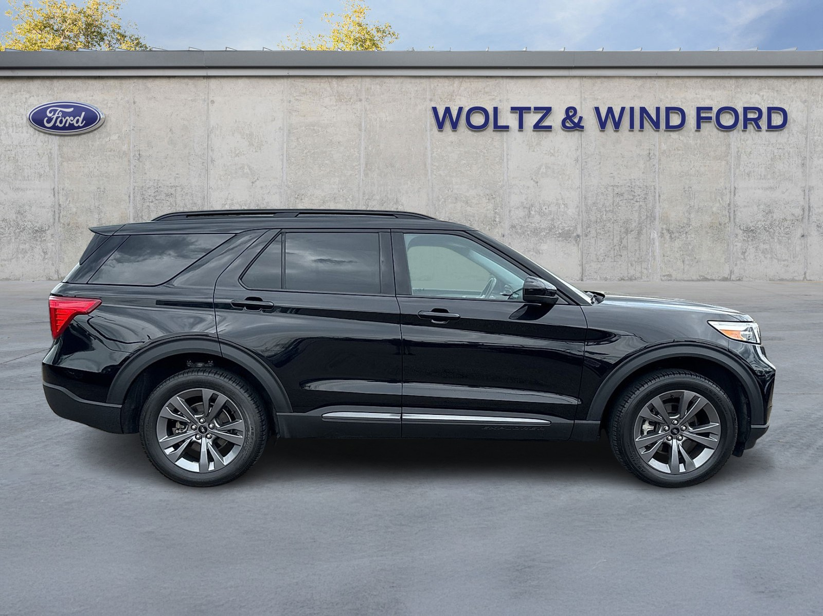 Used 2023 Ford Explorer - photo 9