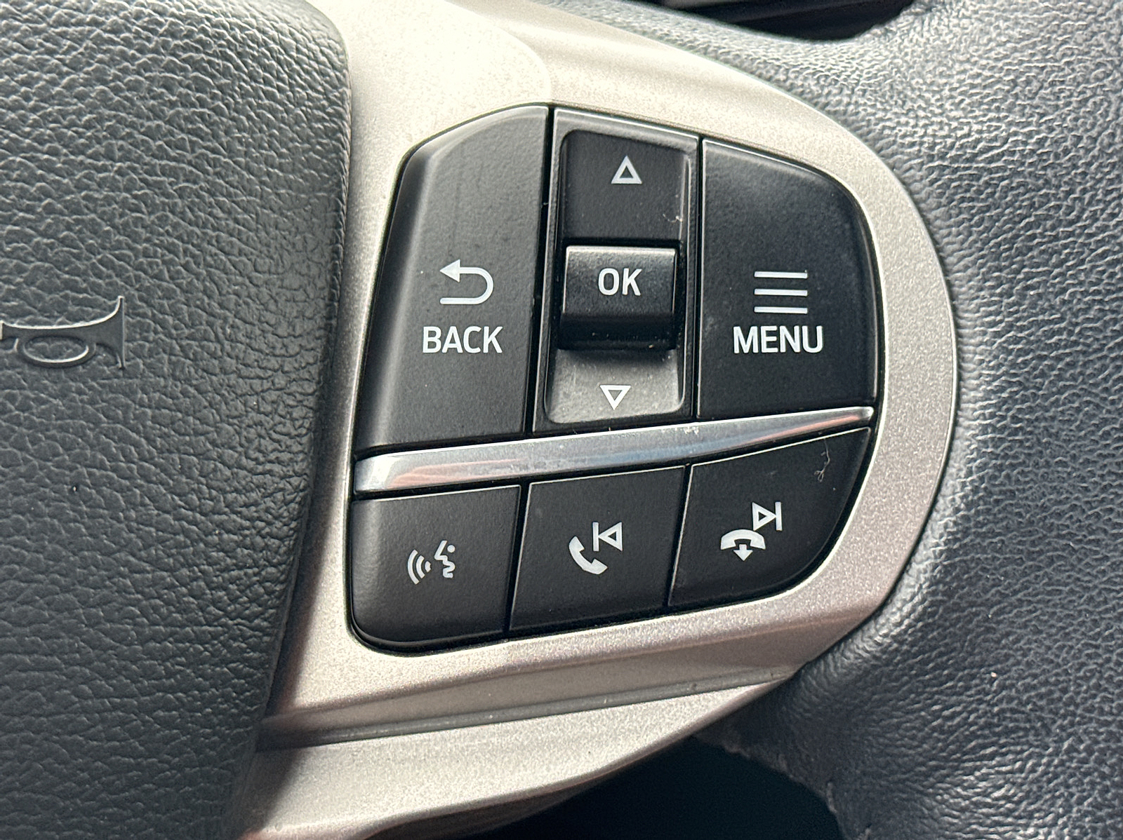 Used 2022 Ford Explorer - photo 9