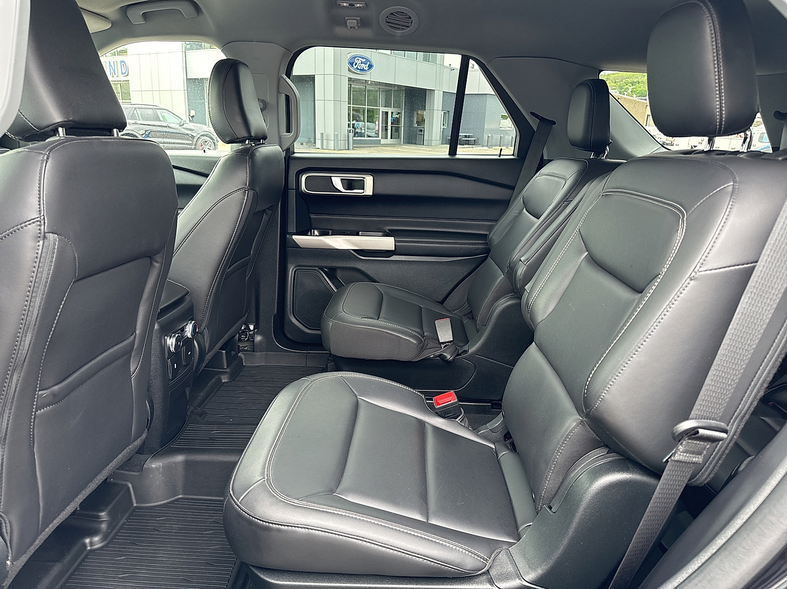 Used 2022 Ford Explorer - photo 21