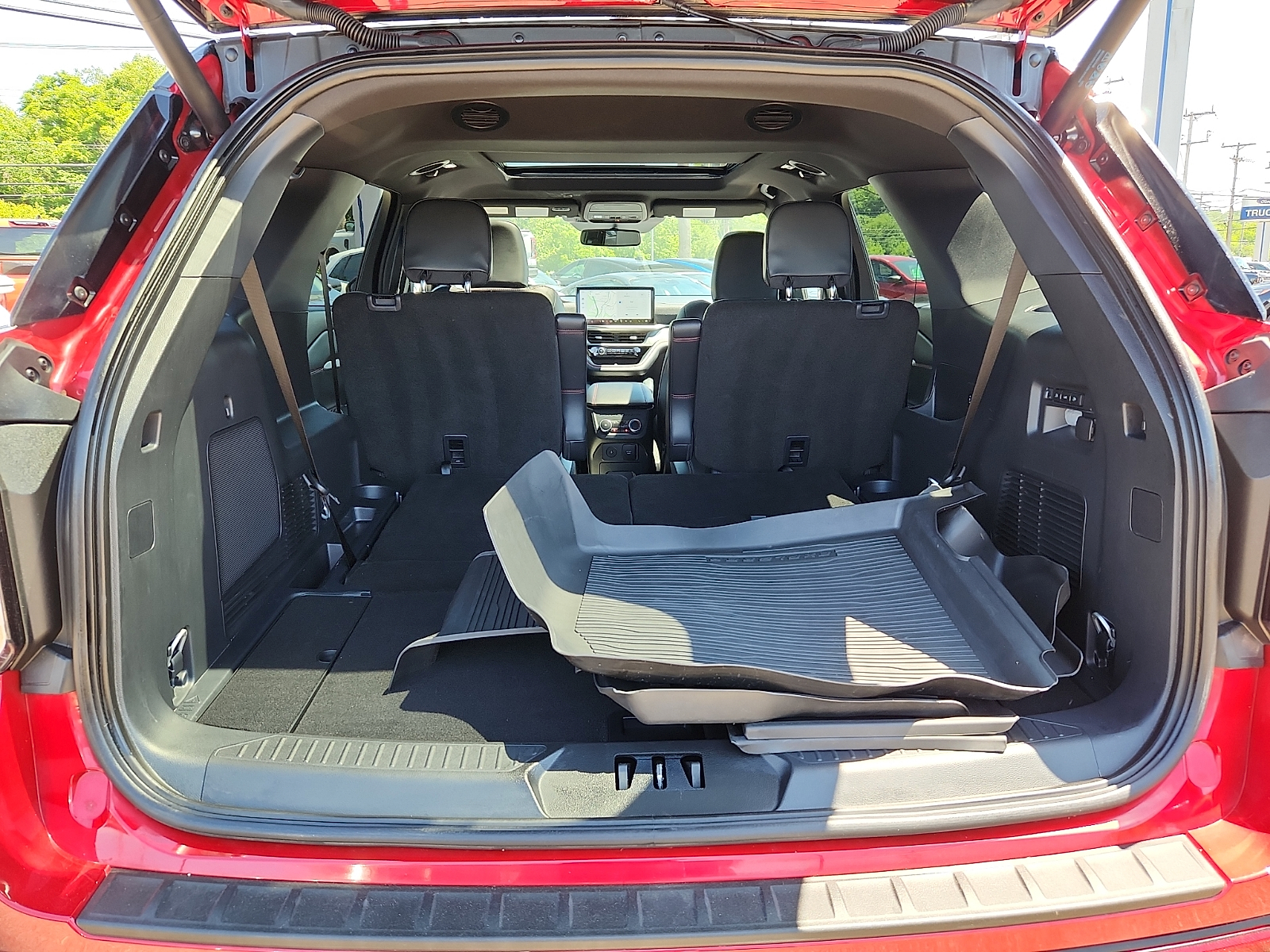 Used 2025 Ford Explorer - photo 15