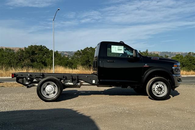New 2025 Ram 5500 - photo 6