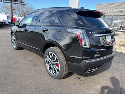 Used 2022 Cadillac XT5 - photo 1
