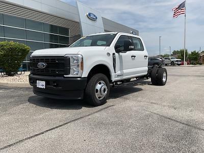 2025 Ford F-350 Crew Cab DRW 4x4 Cab Chassis for sale #T08113 - photo 2