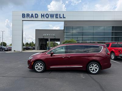 2017 Chrysler Pacifica FWD Minivan for sale #TA20606 - photo 1