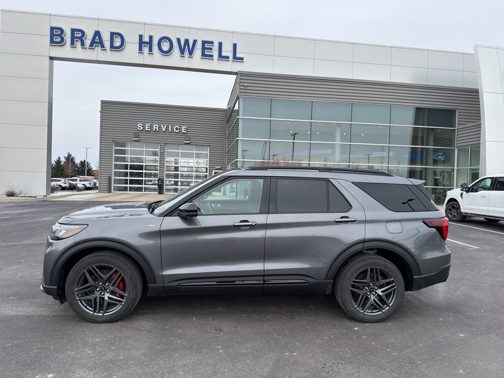 Used 2025 Ford Explorer - photo 5