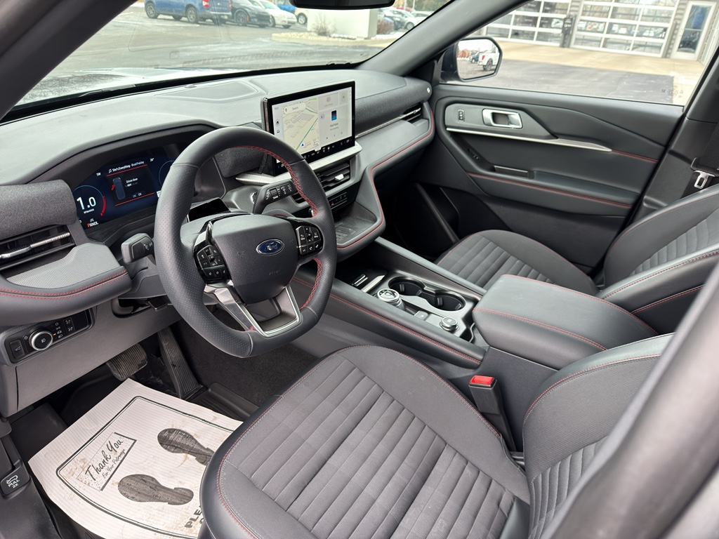 Used 2025 Ford Explorer - photo 13