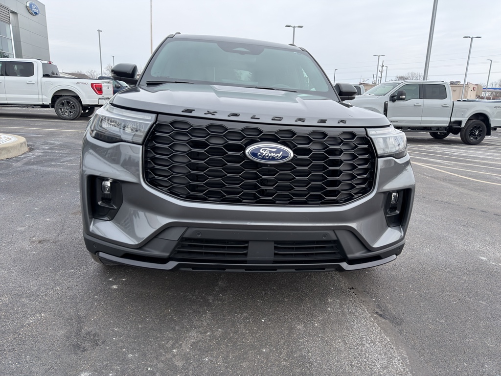 Used 2025 Ford Explorer - photo 6