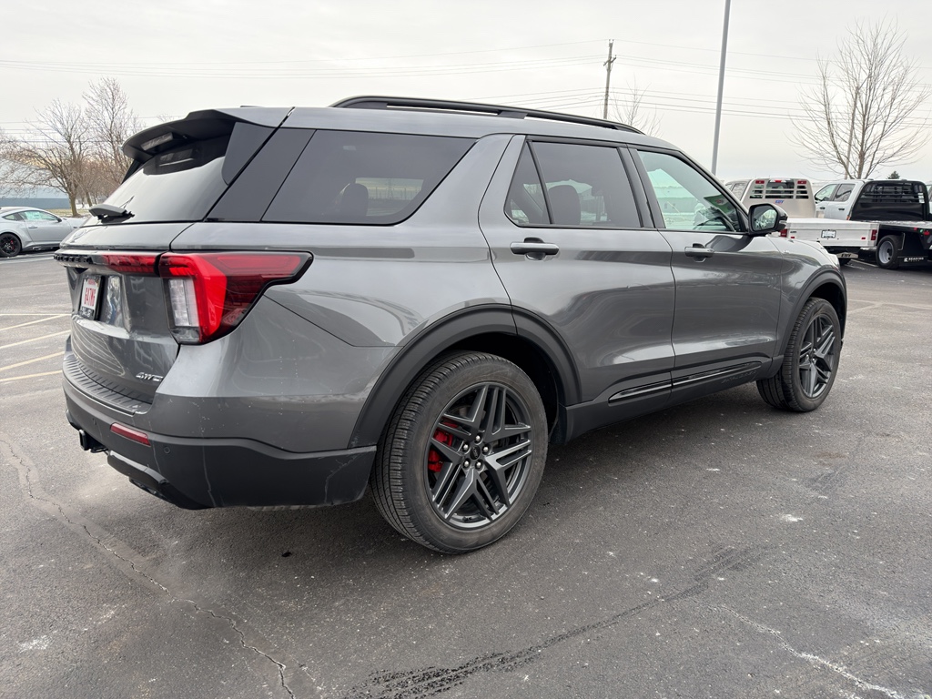 Used 2025 Ford Explorer - photo 9