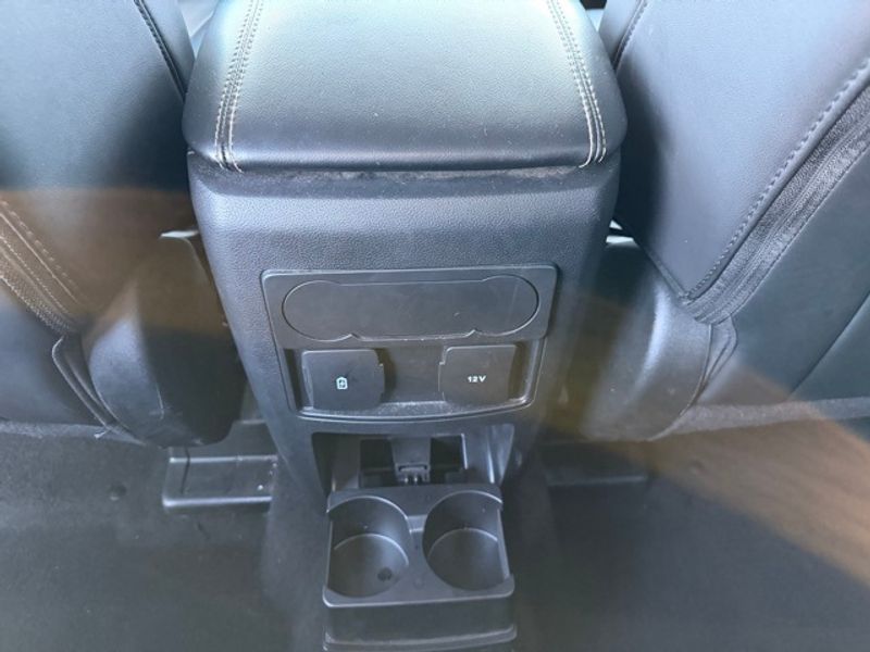 Used 2023 Ford Explorer - photo 22