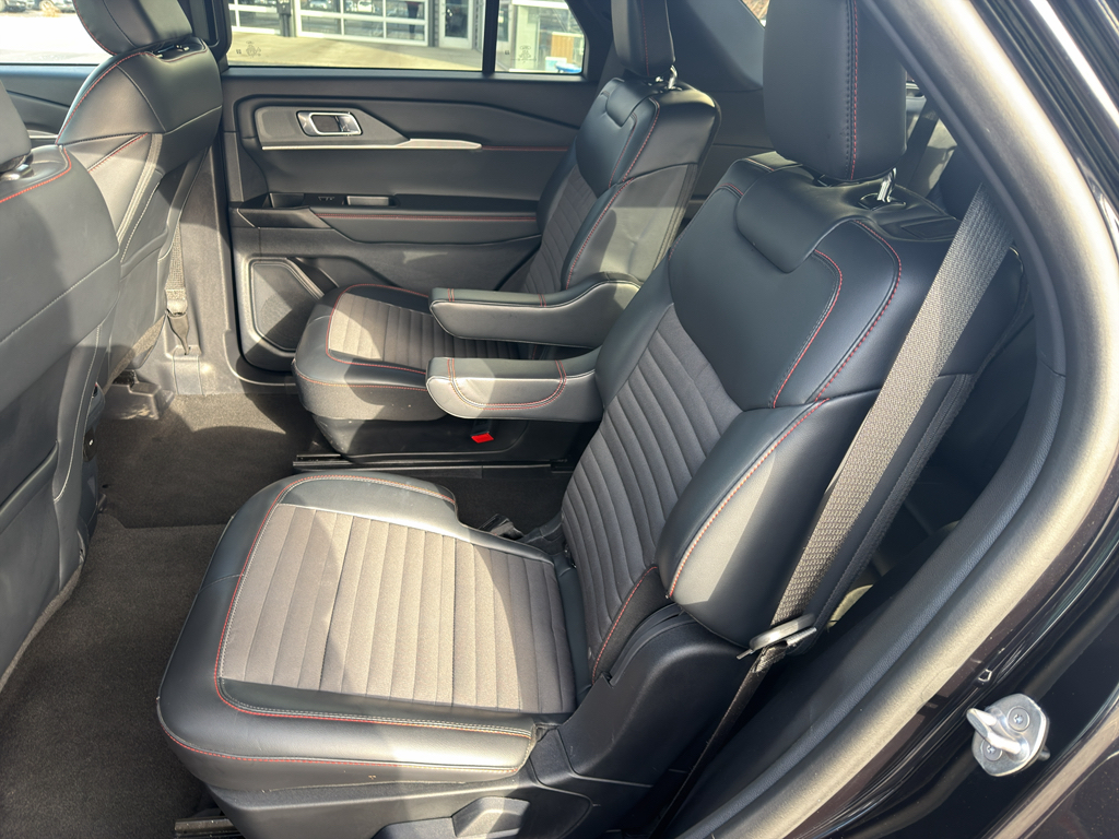Used 2025 Ford Explorer - photo 15