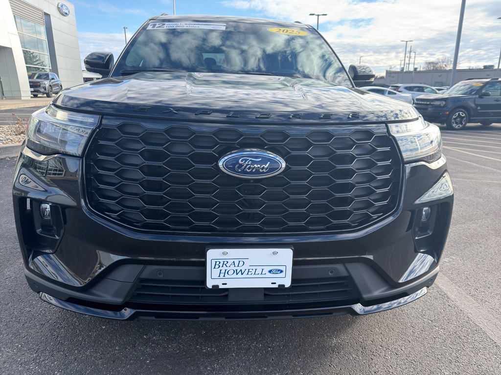 Used 2025 Ford Explorer - photo 7