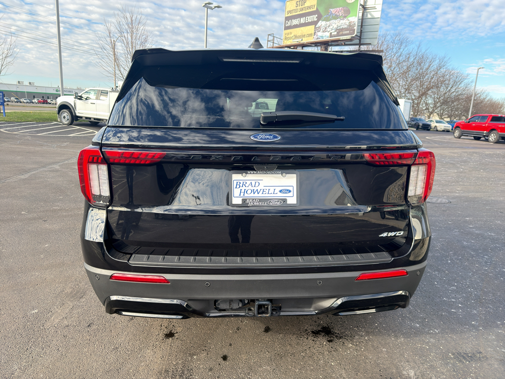Used 2025 Ford Explorer - photo 5