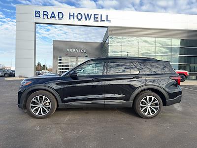 Used 2025 Ford Explorer - photo 1