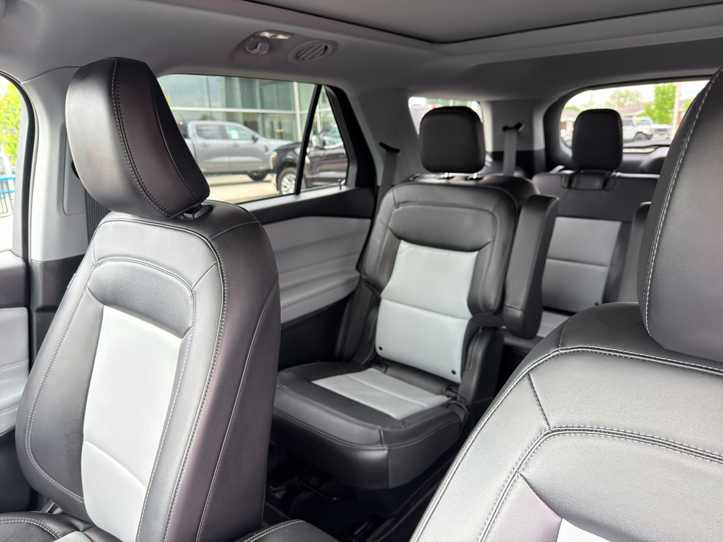 Used 2023 Ford Explorer - photo 17