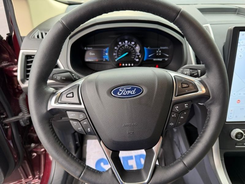 Used 2022 Ford Edge - photo 14